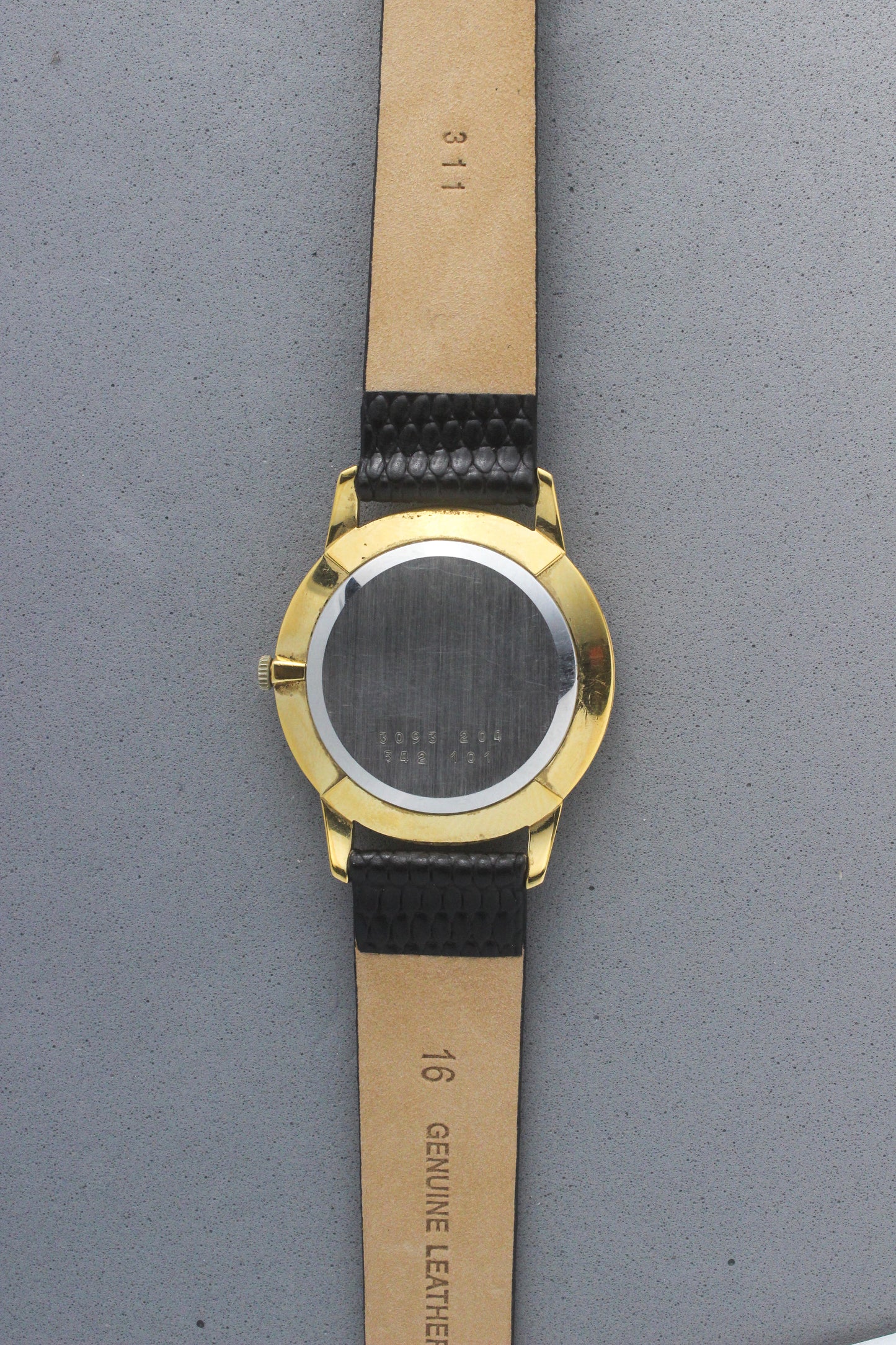 UNIVERSAL GENÈVE - Ultra Thin - 1960s